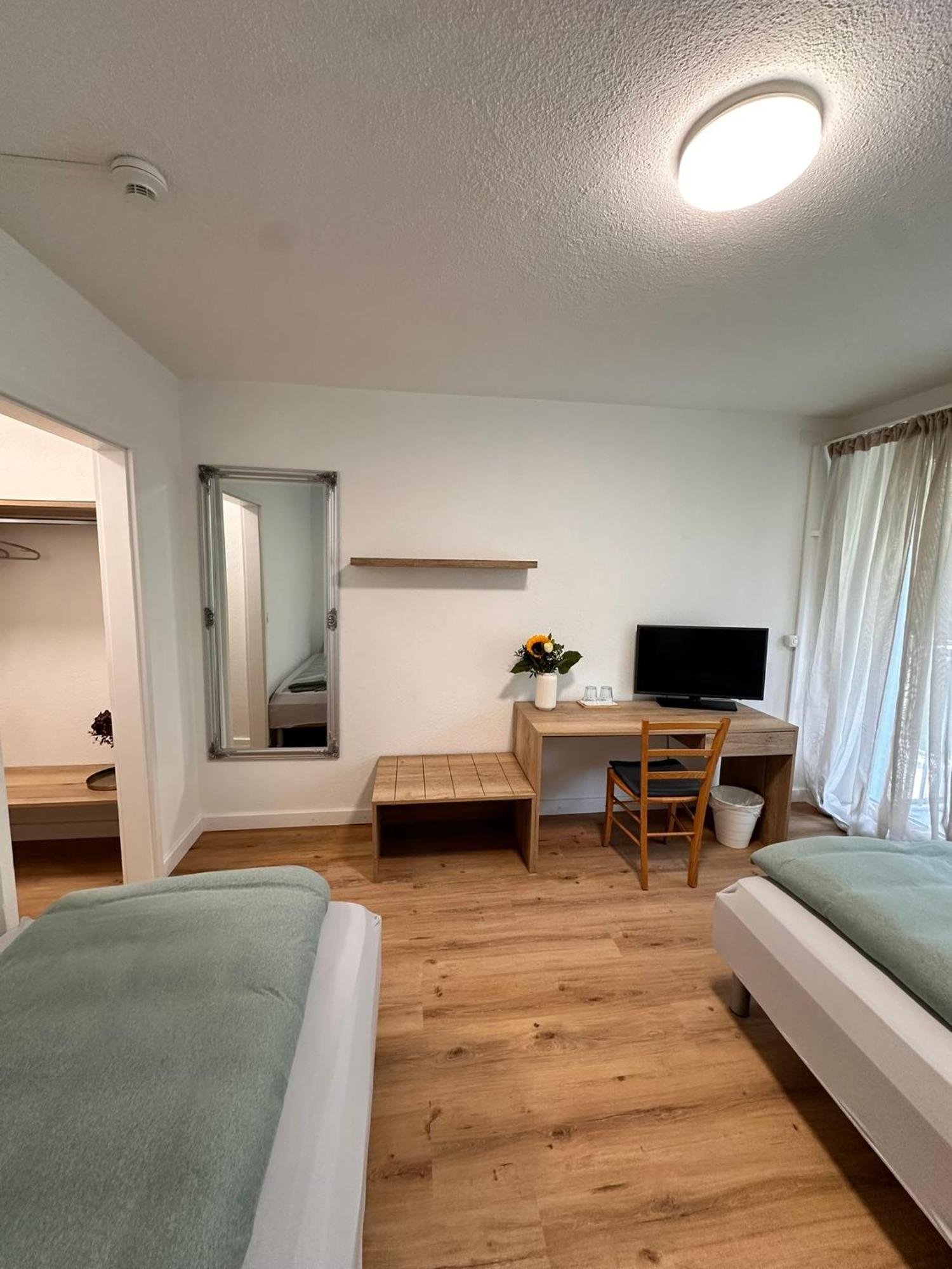 Business Hotel Riverside Duggingen Buitenkant foto